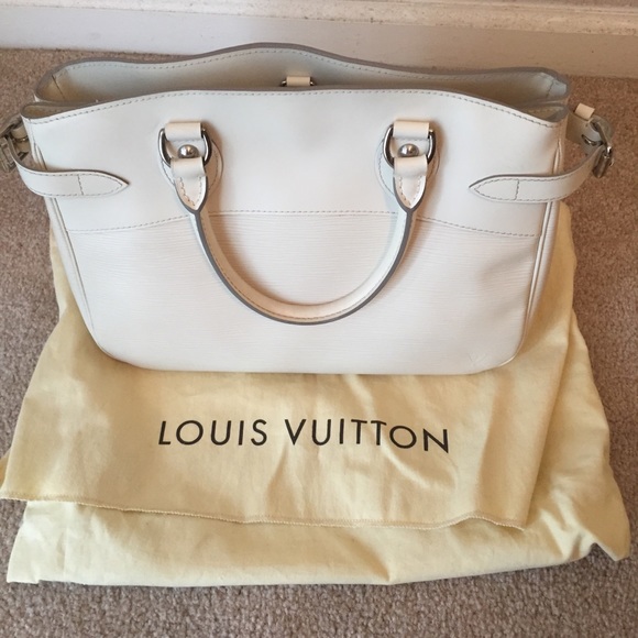 Louis Vuitton Handbags - LV epi Passy bag Beige